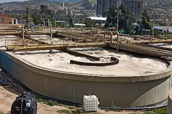 Zanjones de Oxidación de la línea biológica de la Planta de Tratamiento de Lixiviados.
